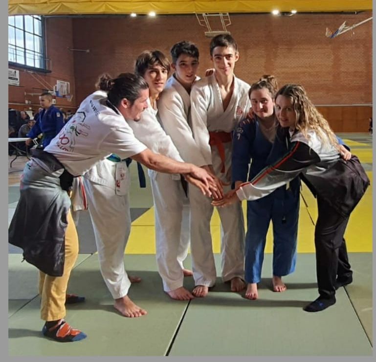 D'esquerra a dreta, Jordi Pastor (entrenador),Biel Pipó, Eduardo Recuero, David Lacaba, Nora Soriano i Alicia Piñero (entrendora).jpg